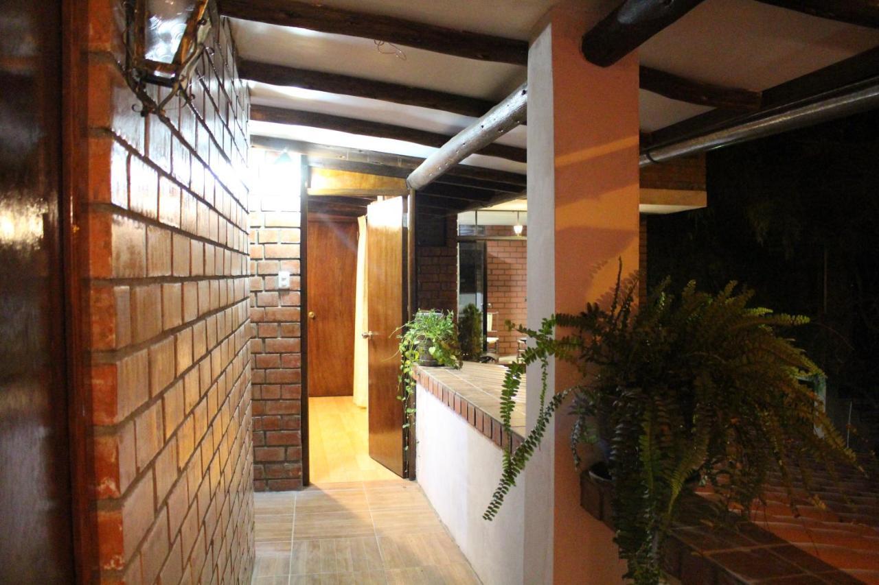 Casa Hospedaje"Los Capulies" Carhuaz Exterior foto